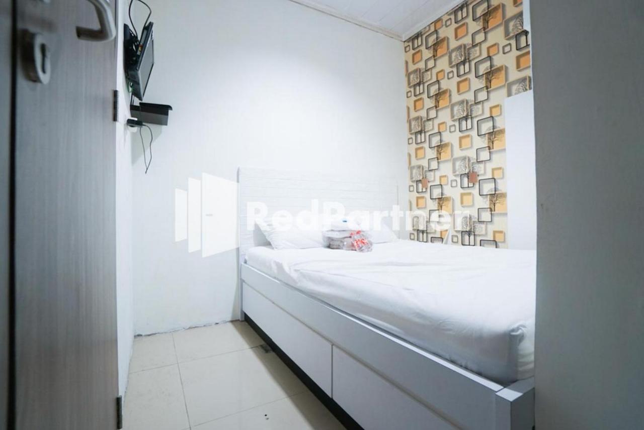 Eascot Hotel RedPartner Jakarta Exterior foto