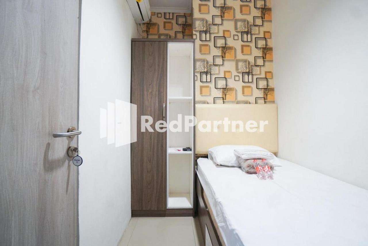 Eascot Hotel RedPartner Jakarta Exterior foto